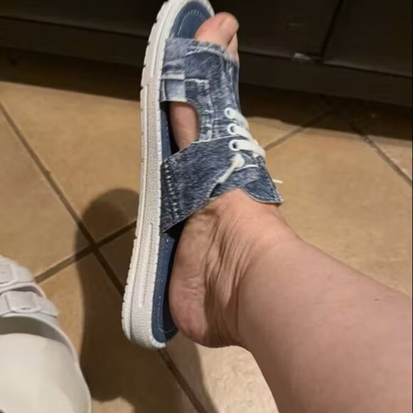 New Denim Look Sandals with Lace-Up Straps 8 1/2 - Picture 3 of 3